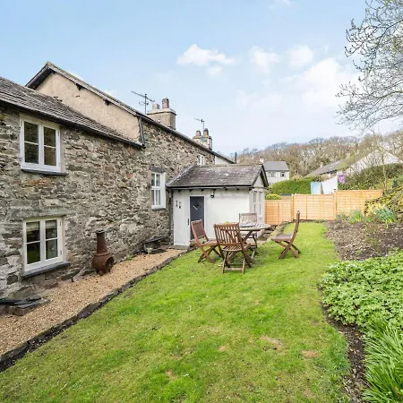2 Bed In Lcc02 * Bouth